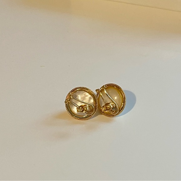 AUTHENTIC PEARL EARRINGS - Picture 3 of 5
